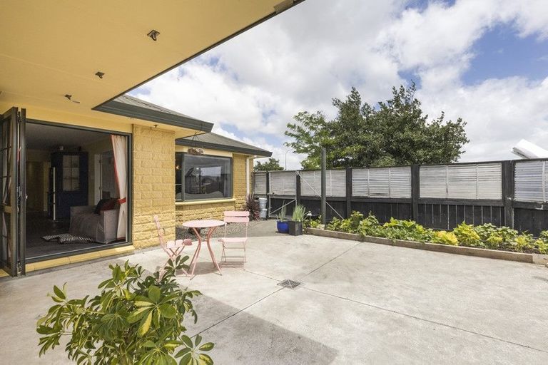 Photo of property in 145 Schnell Drive, Kelvin Grove, Palmerston North, 4414
