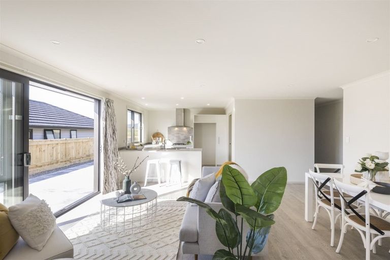 Photo of property in 38 Silicon Way, Fitzherbert, Palmerston North, 4410