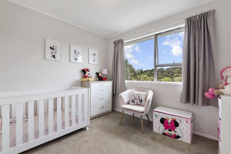 Photo of property in 35 Spinella Drive, Bayview, Auckland, 0629