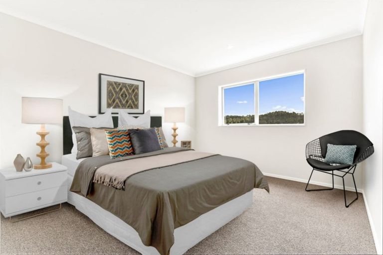 Photo of property in 48 William Wallbank Crescent, Swanson, Auckland, 0614