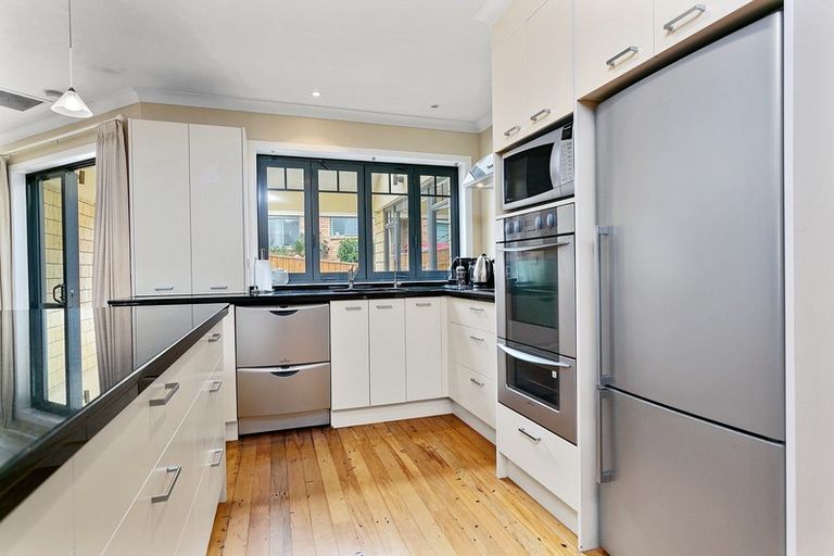 Photo of property in 2a Victoria Street, Cambridge, 3434