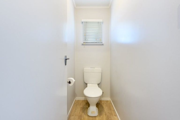 Photo of property in 16 Abel Tasman Avenue, Henderson, Auckland, 0610