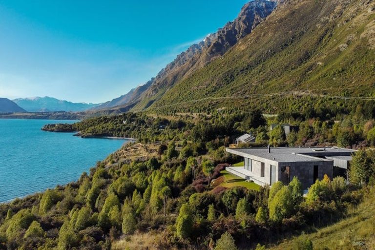 Photo of property in 32 Vista Terrace, Wye Creek, Queenstown, 9371