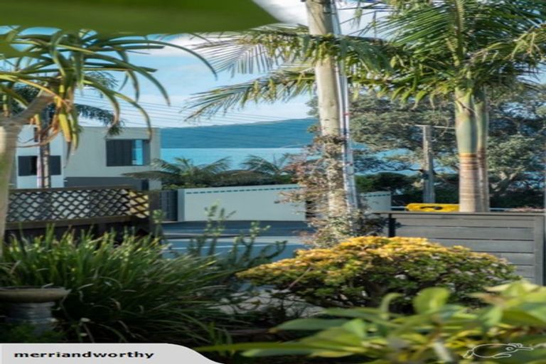 Photo of property in 15 Old Lake Road, Narrow Neck, Auckland, 0624