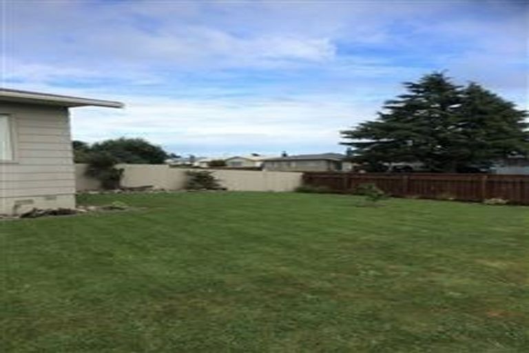 Photo of property in 19 Strathmore Avenue, Levin, 5510