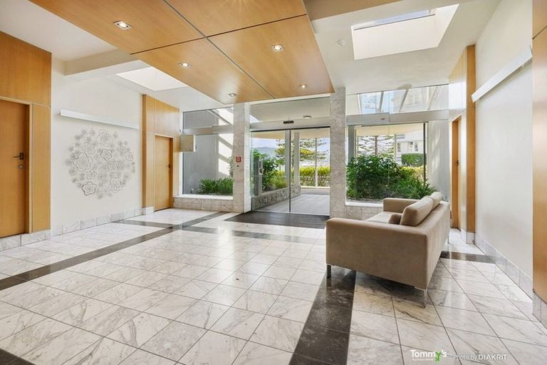 Photo of property in Wharenui Apartments, 274 Oriental Parade, Oriental Bay, Wellington, 6011