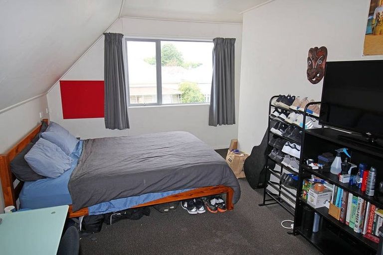 Photo of property in 24 Hyde Street, North Dunedin, Dunedin, 9016