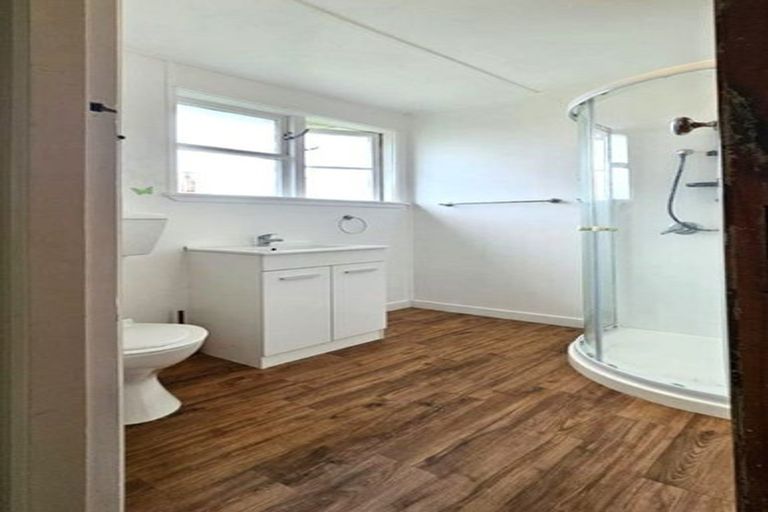 Photo of property in 15 Walter Street, Takapau, 4203