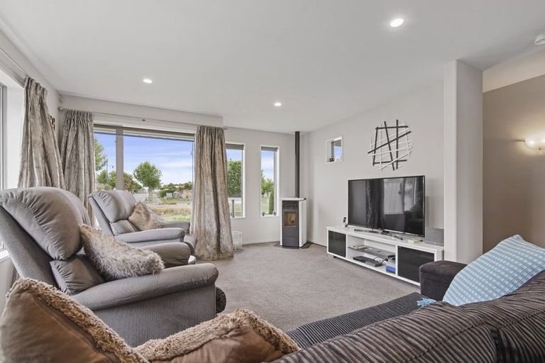 Photo of property in 91 Tutaipatu Avenue, Pegasus, 7612