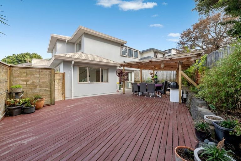 Photo of property in 3 Fairchild Avenue, Goodwood Heights, Auckland, 2105