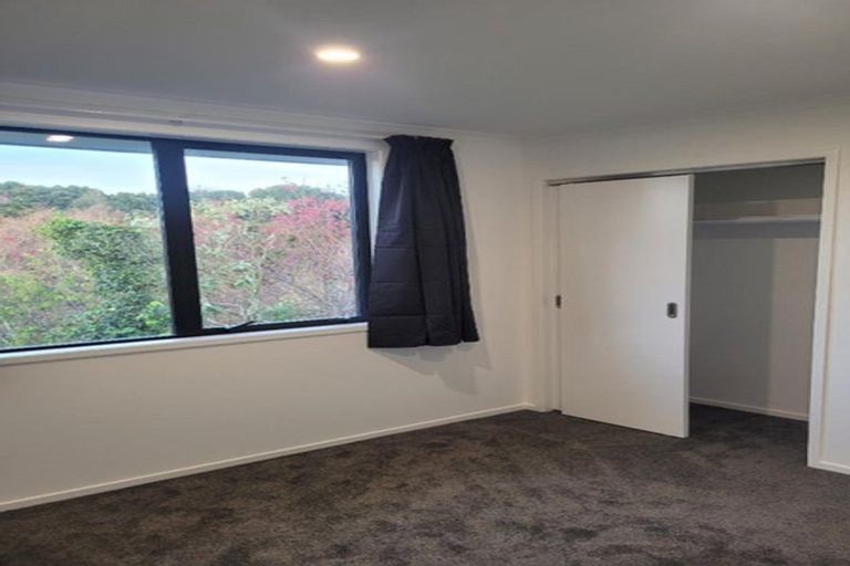 Photo of property in 107a Seaview Road, Westown, New Plymouth, 4310