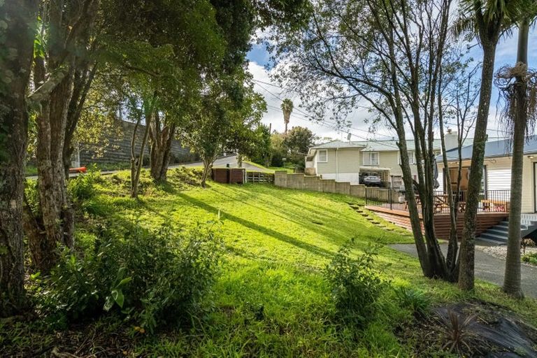 Photo of property in 2/539 Glenfield Road, Glenfield, Auckland, 0629