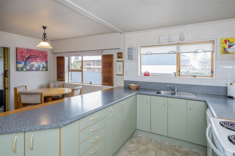 Photo of property in 10 Dee Street, Levin, 5510