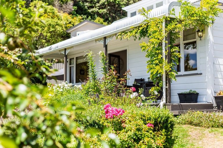 Photo of property in 88 Paremata Road, Paremata, Porirua, 5024