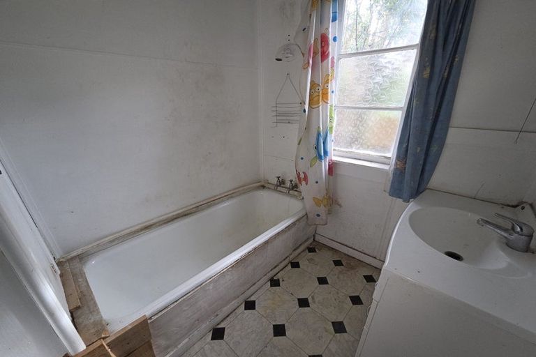 Photo of property in 138 Clyde Street, Balclutha, 9230