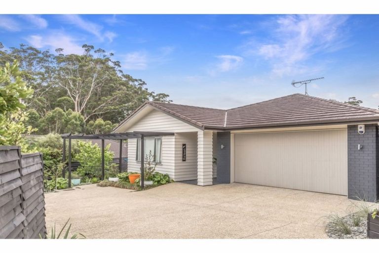 Photo of property in 13 Whares Court, Silverdale, 0932