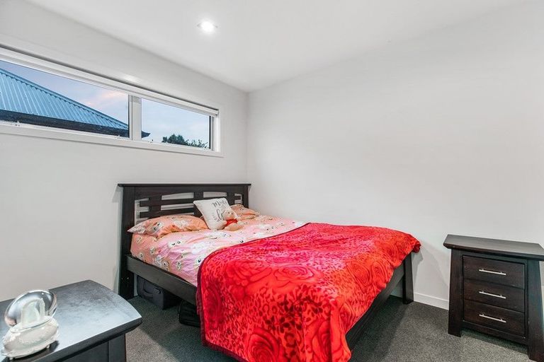 Photo of property in 12 Cairnsvale Rise, Manurewa, Auckland, 2105