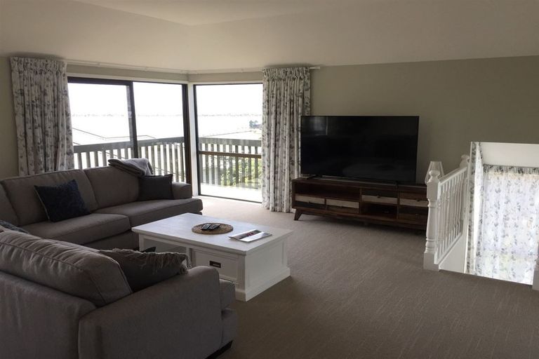 Photo of property in 76 Mount Pleasant Road, Mount Pleasant, Christchurch, 8081