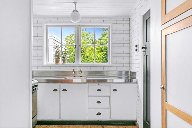 Photo of property in 518 Aberdeen Road, Te Hapara, Gisborne, 4010