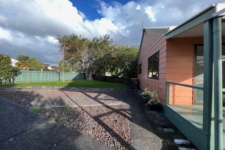 Photo of property in 51 Marendellas Drive, Bucklands Beach, Auckland, 2014