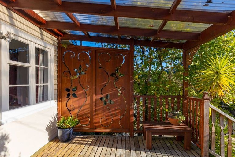 Photo of property in 65 Hampden Street, Picton, 7220