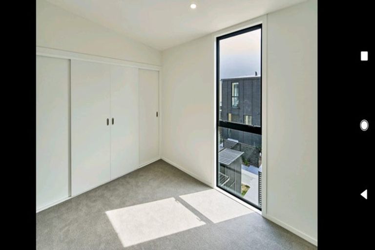 Photo of property in 15 Te Ara O Paetutu, Petone, Lower Hutt, 5012