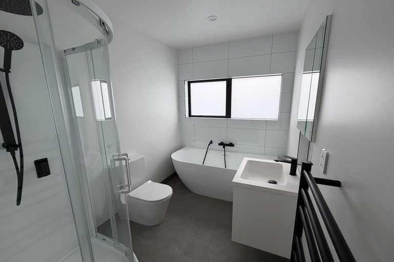 Photo of property in 166 Captain Springs Road, Onehunga, Auckland, 1061