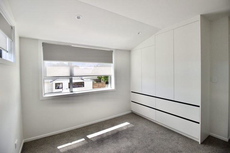 Photo of property in 6/94 Target Road, Totara Vale, Auckland, 0629