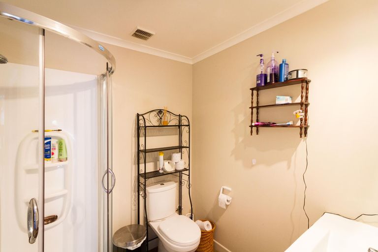 Photo of property in 7 Ruapehu Drive, Fitzherbert, Palmerston North, 4410