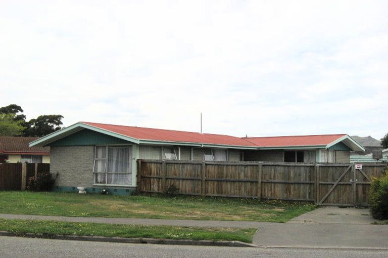 Photo of property in 41 Kawau Crescent, Bromley, Christchurch, 8062