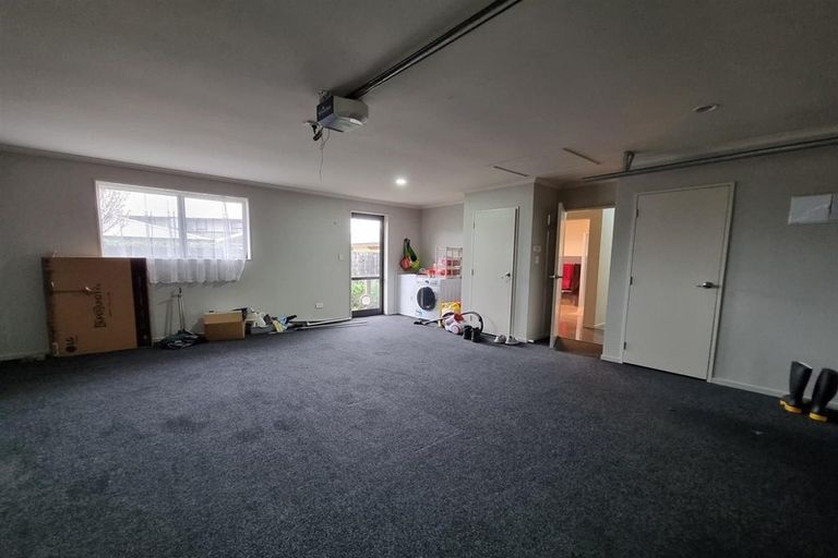 Photo of property in 23a Kelvin Road, Papakura, 2110