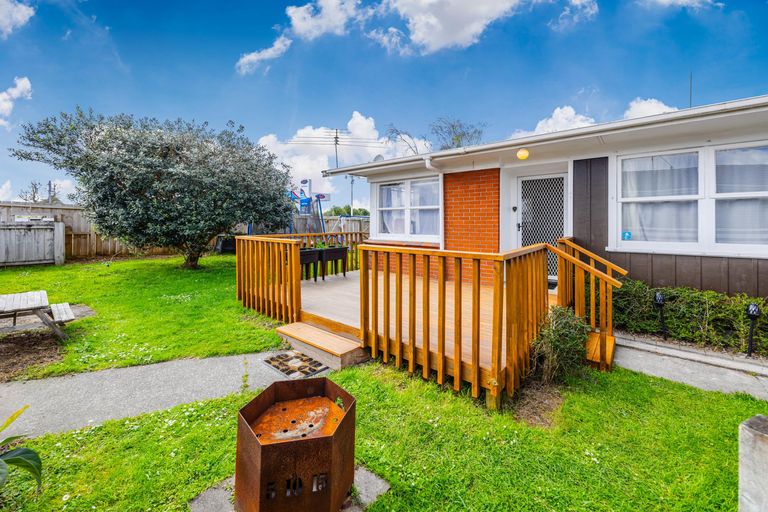 Photo of property in 1/94 Beaumonts Way, Manurewa, Auckland, 2102