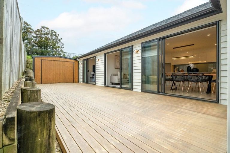 Photo of property in 23 Reserva Crescent, Kumeu, 0810