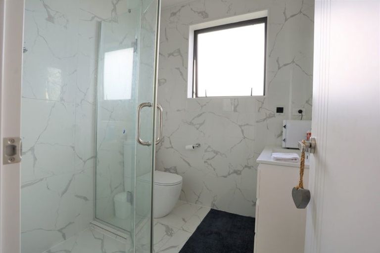 Photo of property in 13 Ahorangi Road, Silverdale, 0932