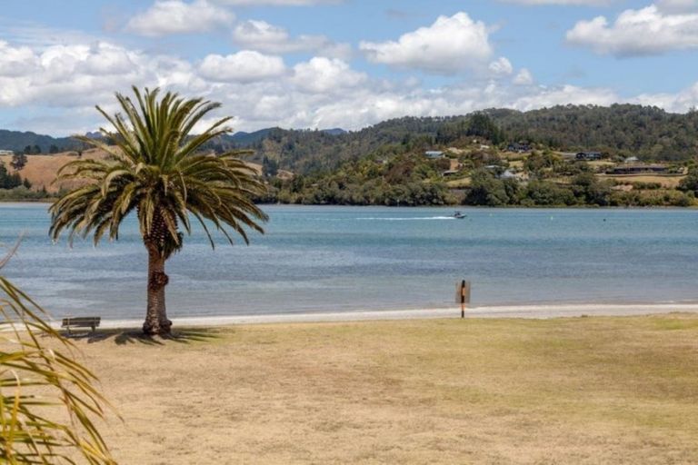 Photo of property in 21 Golden Hills Drive, Pauanui, Hikuai, 3579