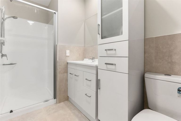 Photo of property in 5 Turehu Road, Papakura, 2110