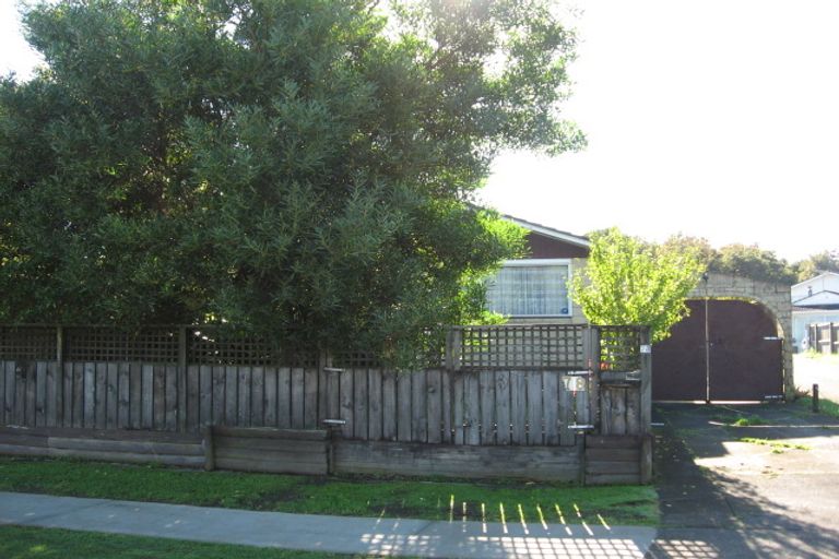 Photo of property in 78 Cascades Road, Pakuranga Heights, Auckland, 2010