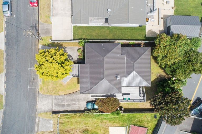 Photo of property in 14 Pitau Road, Mount Maunganui, 3116
