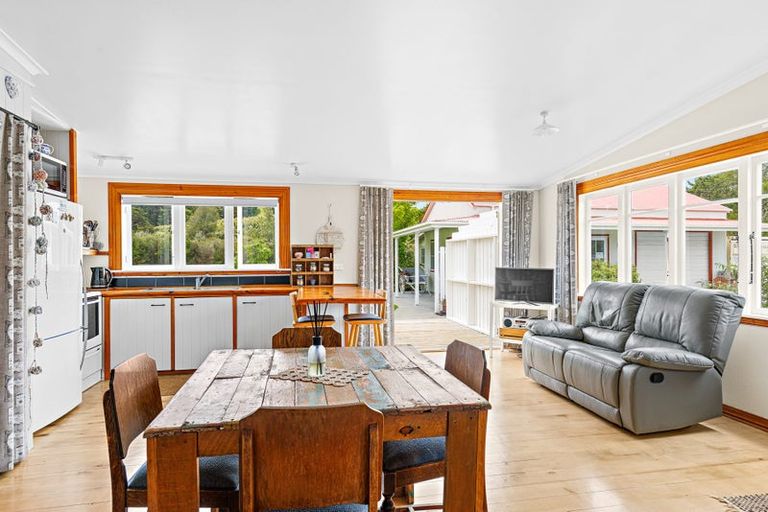 Photo of property in 354 Kaipara Flats Road, Dome Forest, Warkworth, 0981