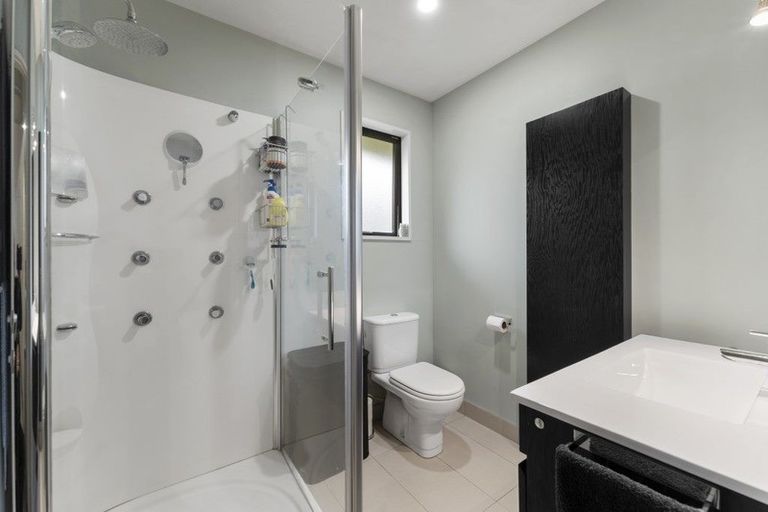 Photo of property in 2 Quill Street, Lake Hayes, Queenstown, 9304