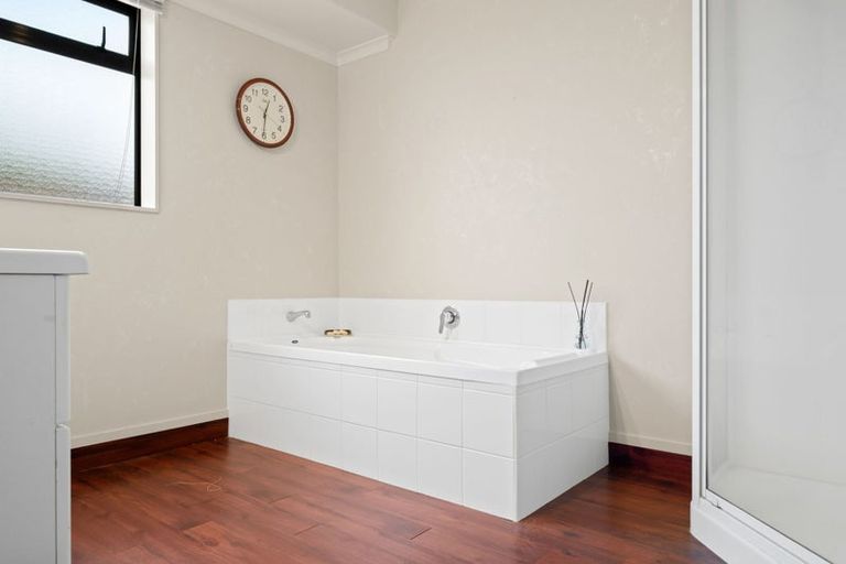 Photo of property in 24 Wentworth Drive, Rototuna North, Hamilton, 3210