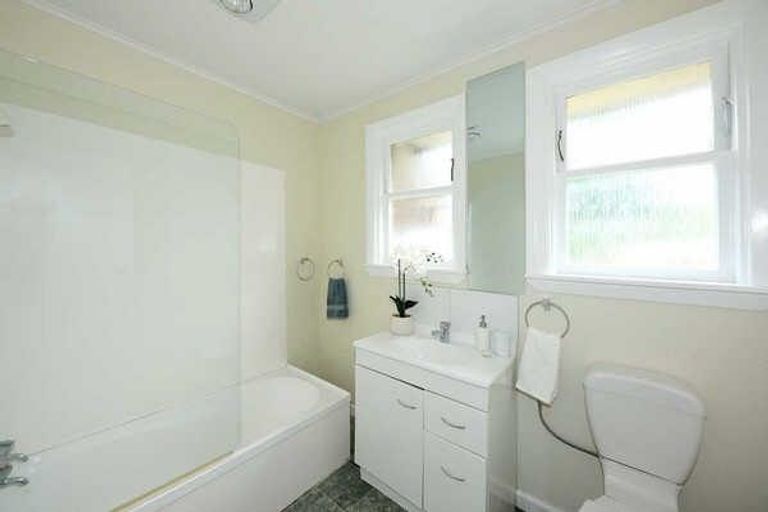 Photo of property in 20 Holland Street, Avonside, Christchurch, 8061