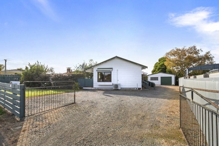 Photo of property in 37 Pukepapa Road, Marton, 4710