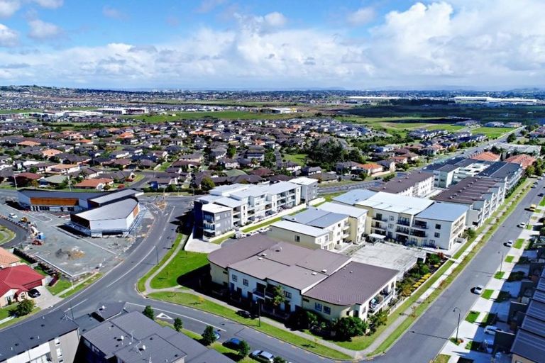 Photo of property in 201/132 Stancombe Road, Flat Bush, Auckland, 2016