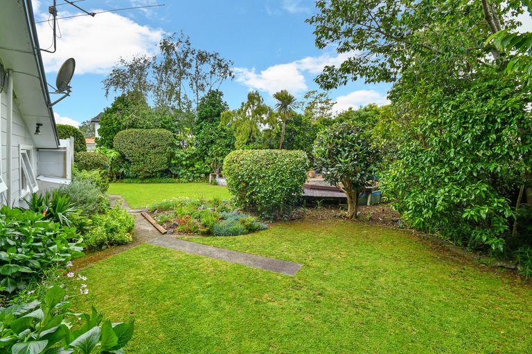 Photo of property in 19 Marybeth Place, Rosehill, Papakura, 2113