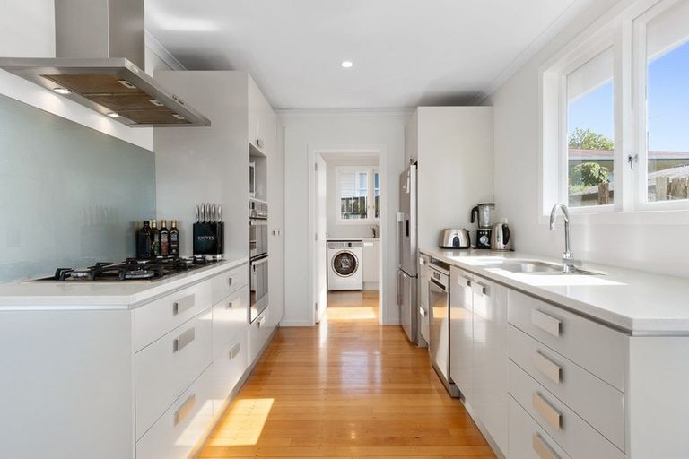 Photo of property in 3b Glenfield Place, Brookfield, Tauranga, 3110