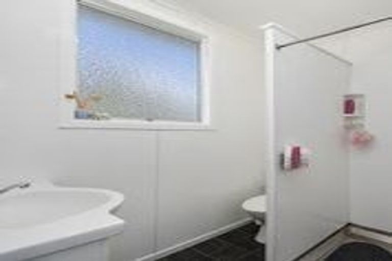 Photo of property in 1 Toi Grove, Turangi, 3334