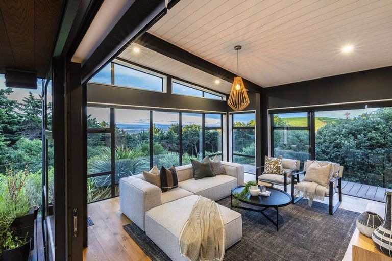 Photo of property in 1 Quarry Hill Terrace, Kennedys Bush, Christchurch, 8025