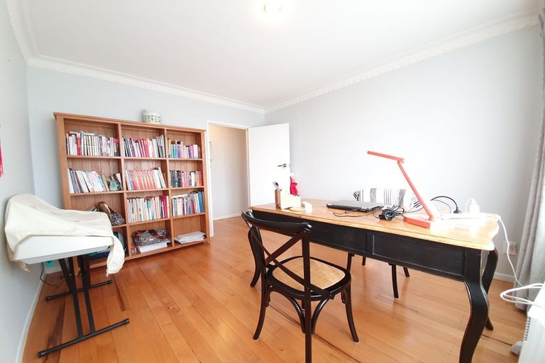 Photo of property in 1/24 Pigeon Mountain Road, Half Moon Bay, Auckland, 2012