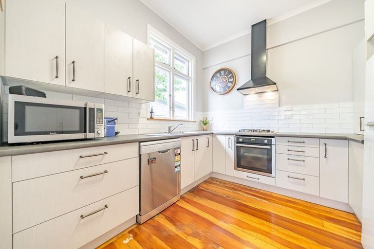 Photo of property in 24 Jessie Street, Petone, Lower Hutt, 5012